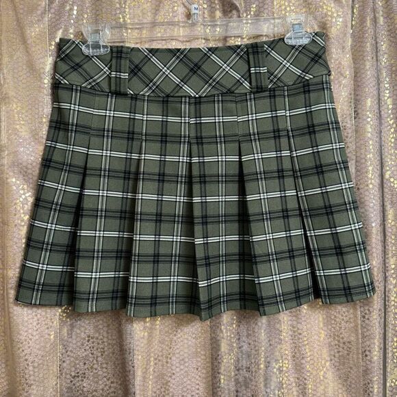 Joe B Dresses & Skirts - Joe B By Joe Benbasset Green Plaid Pleated Stretchy Pull On Mini Skirt XL